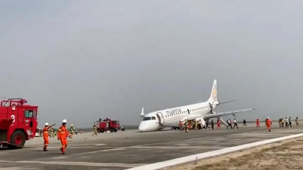 Panică pe aeroport: un avion a aterizat fără roţile din faţă