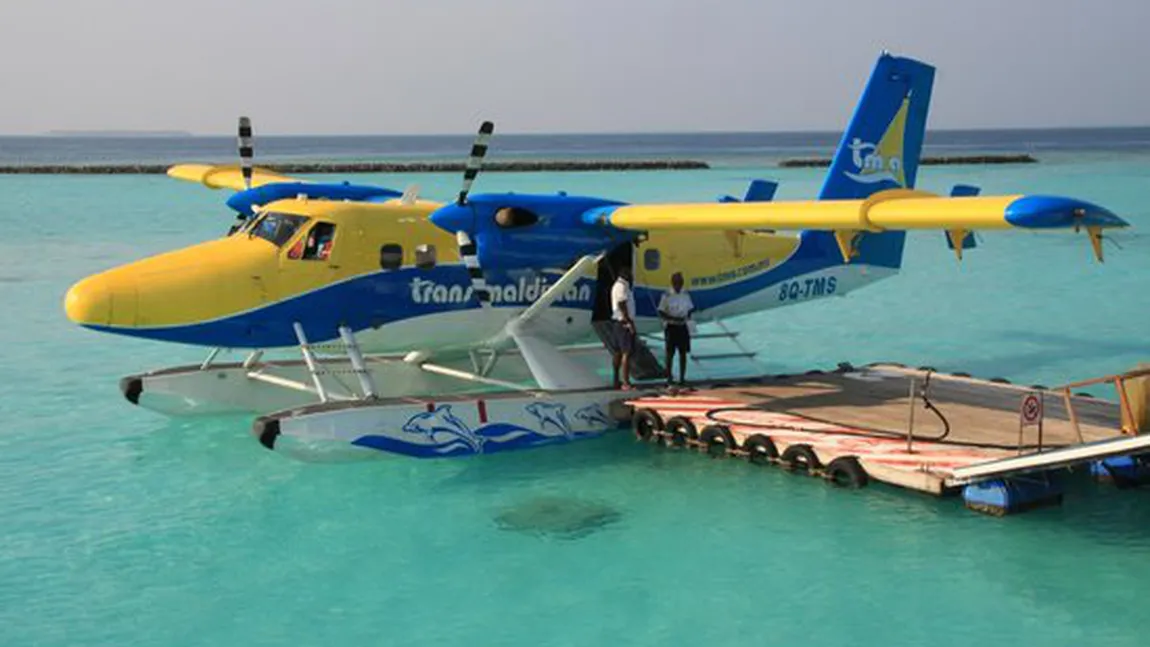 Două avioane s-au ciocnit în aer. Sunt cel puţin cinci morţi şi zece răniţi