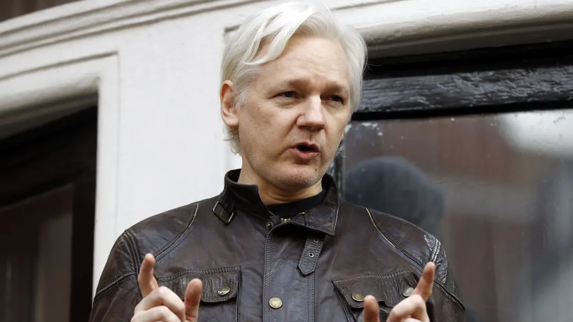 Fondatorul WikiLeaks, Julian Assange, condamnat la 50 de săptămâni de închisoare