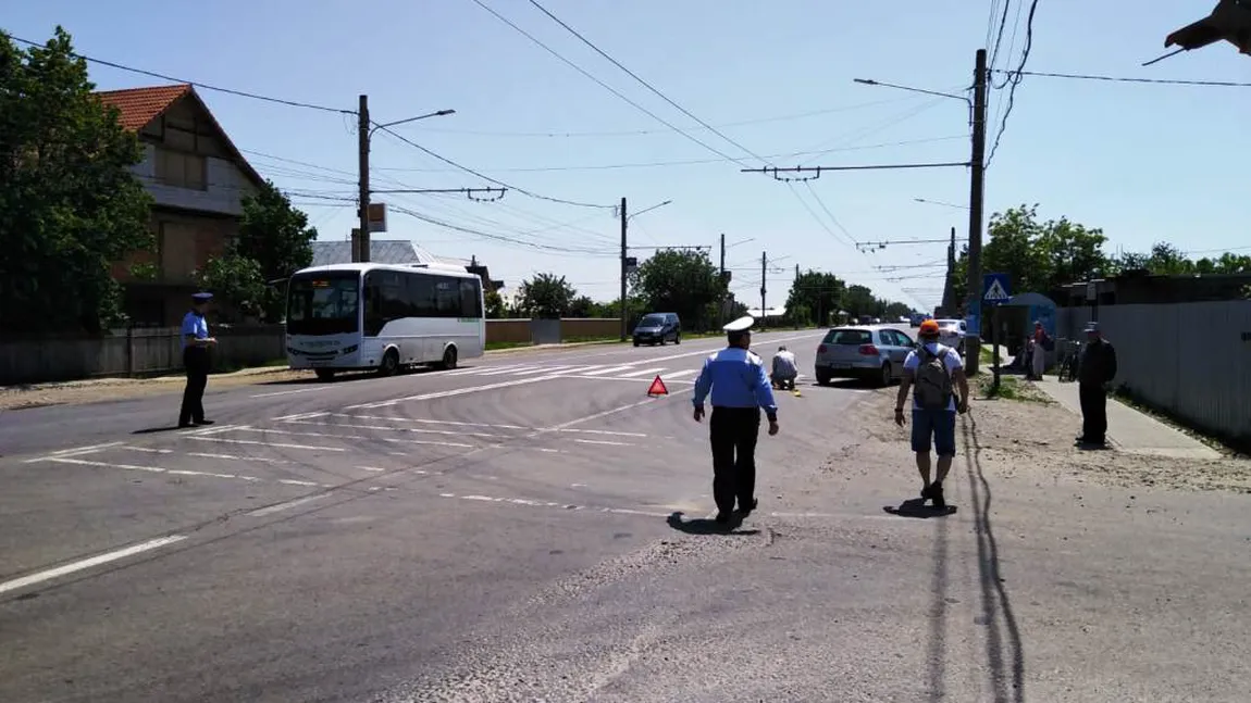 Accident cu patru victime în Neamţ. O femeie însărcinată şu un copil de un an şi jumătate au fost răniţi