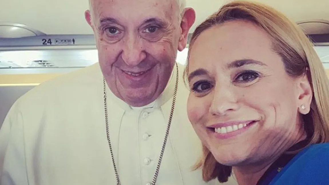 Andreea Esca, GEST URIAŞ făcut în avion, alături de PAPA FRANCISC. Ce i-a cerut vedeta TV Suveranului Pontif