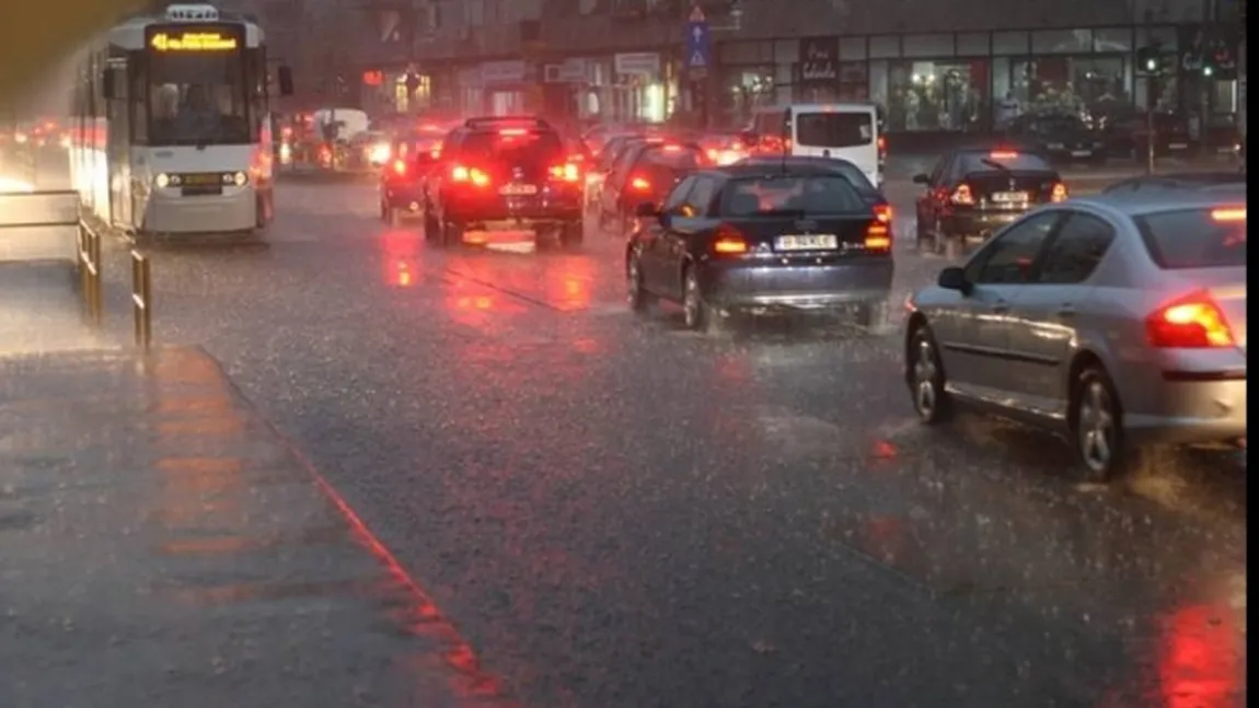 Prognoză meteo specială pentru Bucureşti: Ploi torenţiale, cu fulgere şi vijelii, până aproape de miezul nopţii