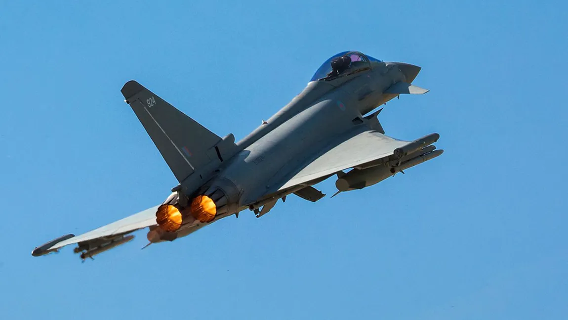 Incident aviatic: Bombardiere ruse interceptate de avioane de luptă britanice în apropiere de ţările baltice
