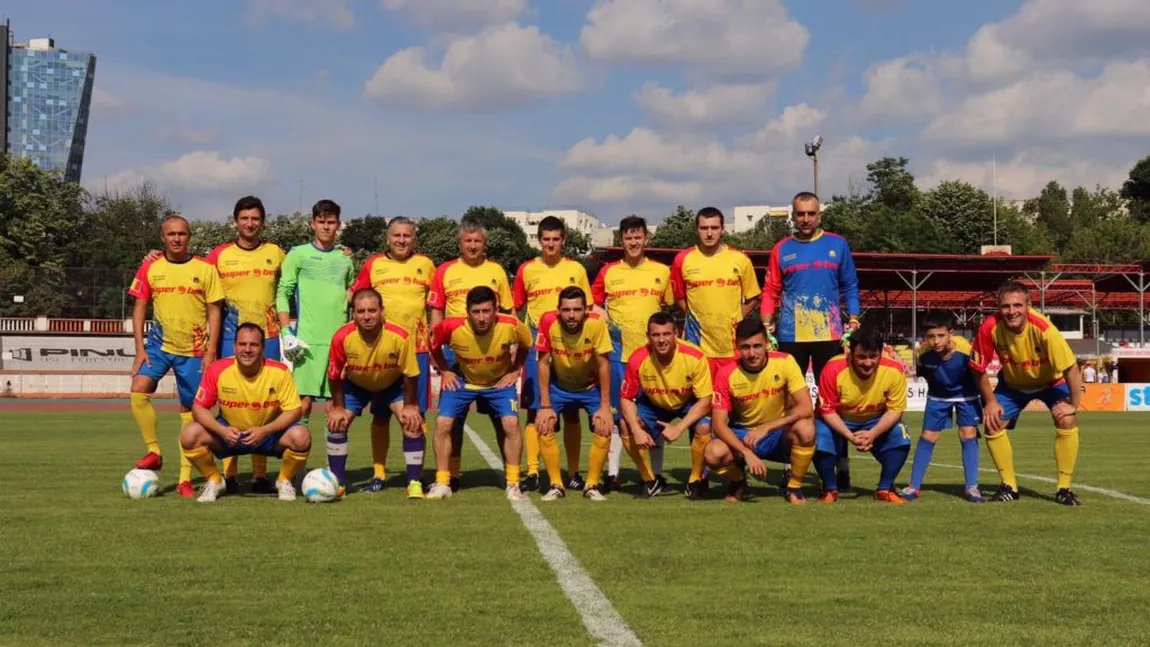 Meci demonstrativ între naţionalele jurnaliştilor şi artiştilor în cadrul Turneului Interparlamentar de Fotbal