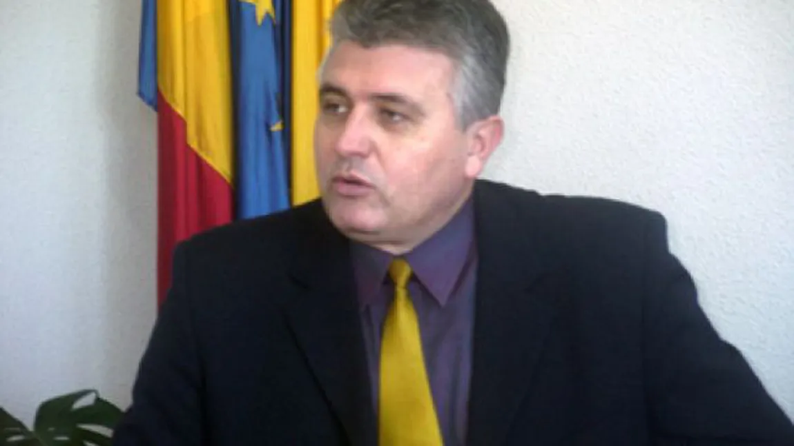 Un fost şef de la IPJ Sibiu a fost reţinut pentru trafic de influenţă