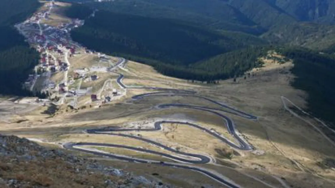 Traficul rutier a fost redeschis pe Transalpina