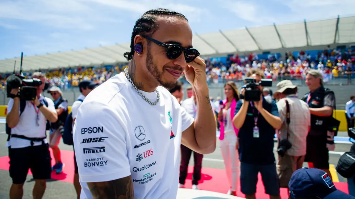 FORMULA 1. Lewis Hamilton s-a detaşat în clasamentul piloţilor. A câştigat al şaselea Mare Premiu din acest sezon