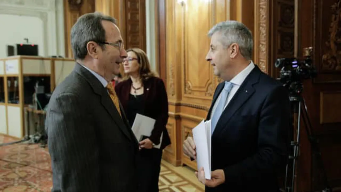 CCR a amânat din nou pronunţarea pe sesizarea lui Florin Iordache privind completurile de trei judecători