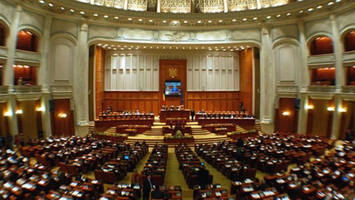 Camera Deputaților și Senatul adoptă Declarația Parlamentului României privind situația din Republica Moldova
