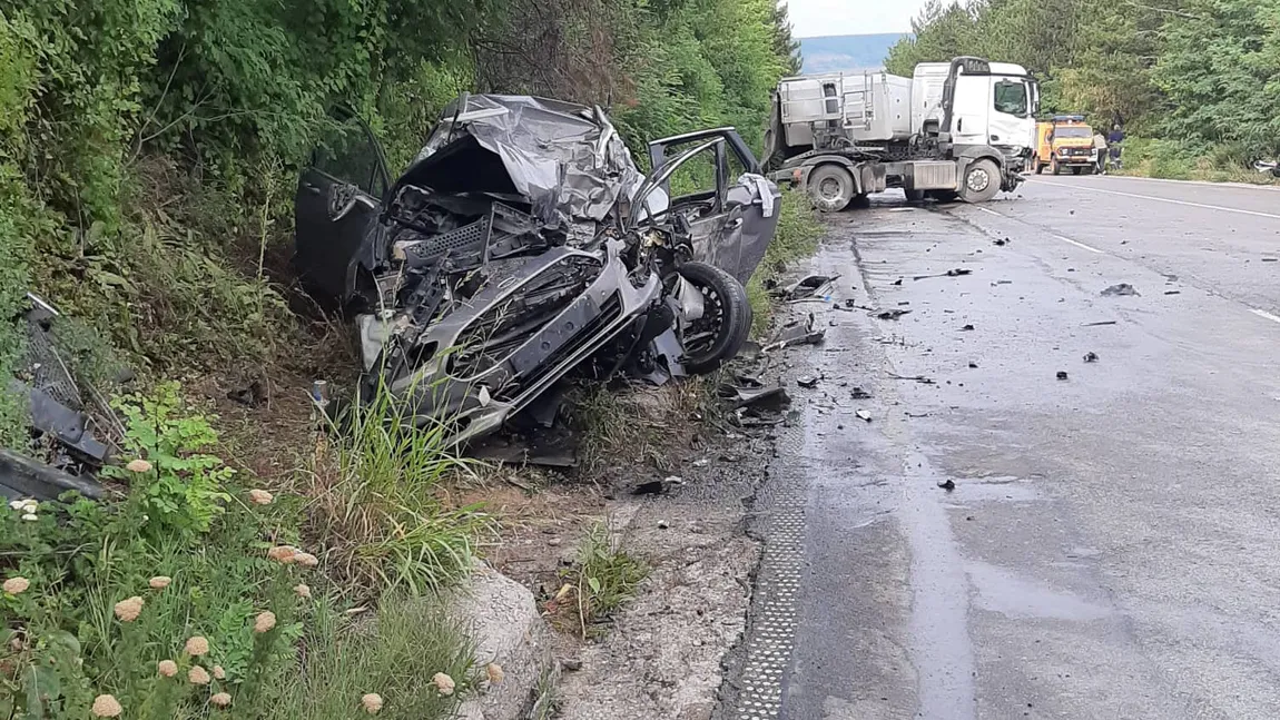 Români morţi într-un accident în Bulgaria. Un copil de 8 ani este în comă