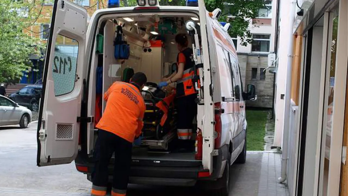 Femeie înjunghiată pe stradă în Botoşani. Agresorul este căutat de Poliţie