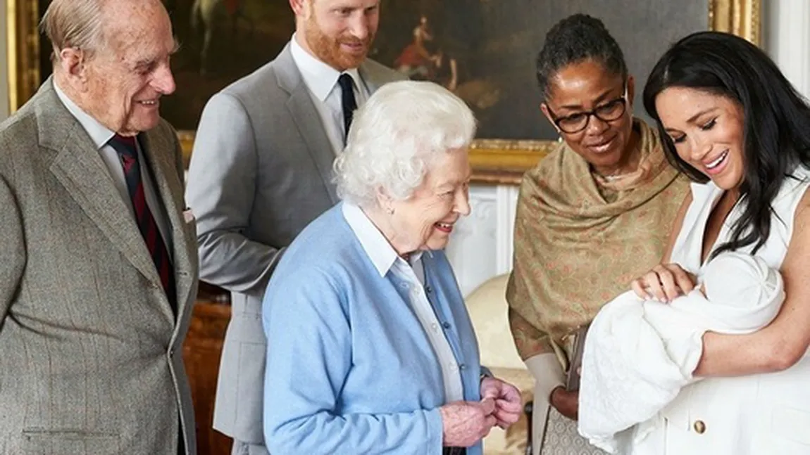 Fiul prinţului Harry urmează să fie botezat. Motivul incredibil pentru care regina Elizabeth II nu va participa