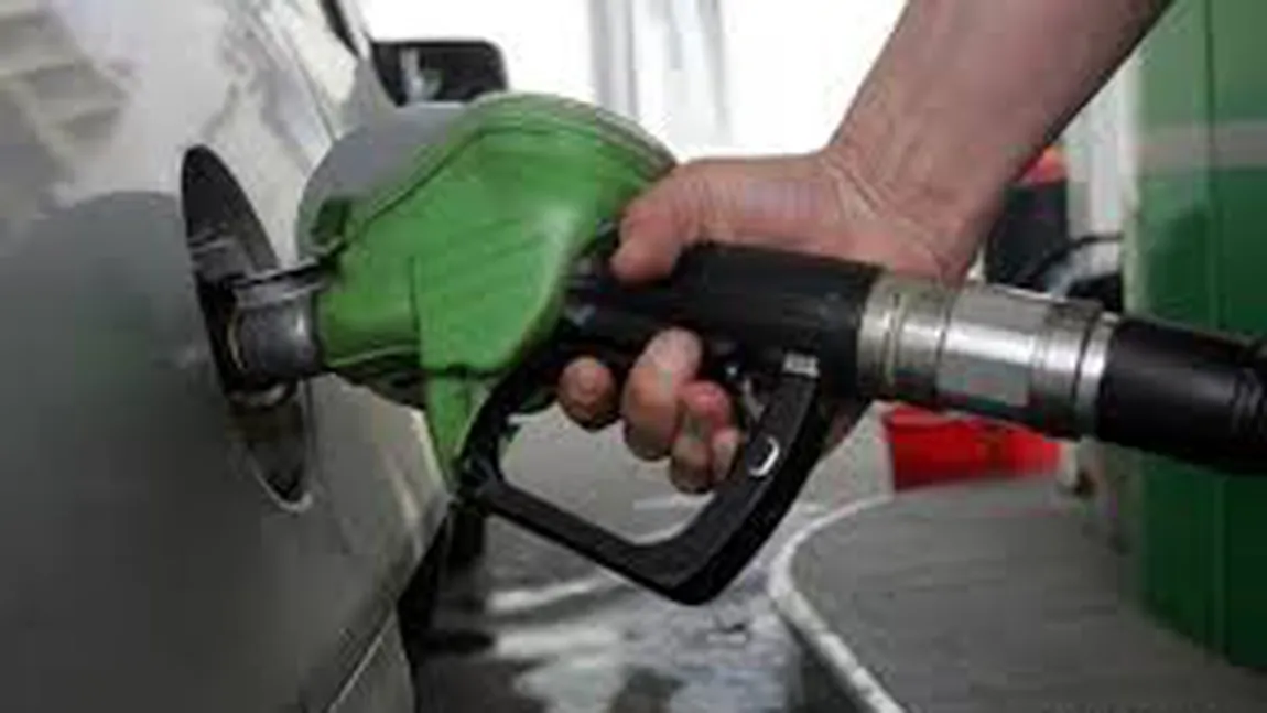 Consiliul Concurenţei: Majorările preţurilor la carburanţi trebuie afişate simultan de toţi operatorii