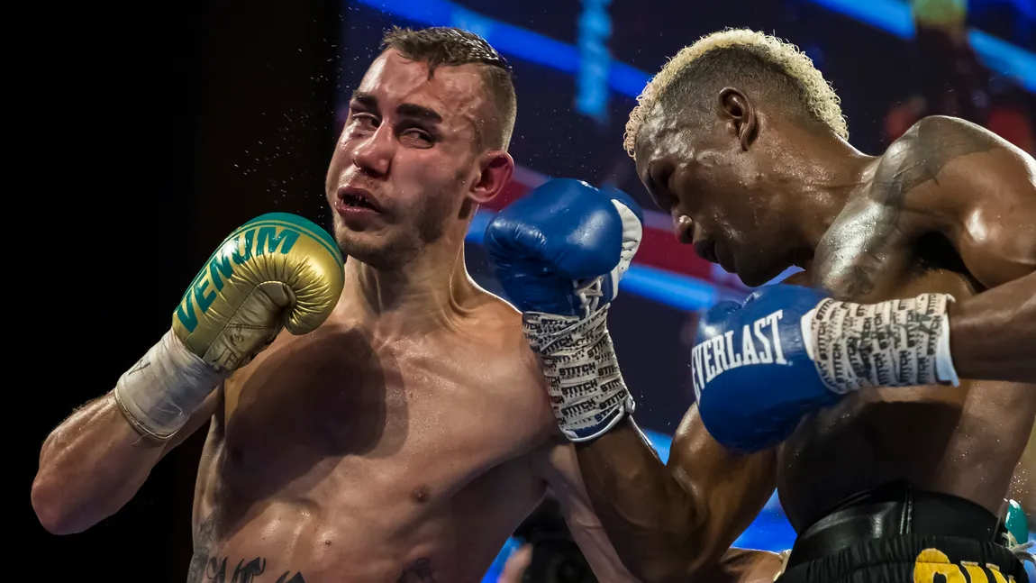 TRAGEDIE ÎN BOX. Un pugilist A MURIT la doar 28 de ani după un meci în care a fost bătut măr VIDEO