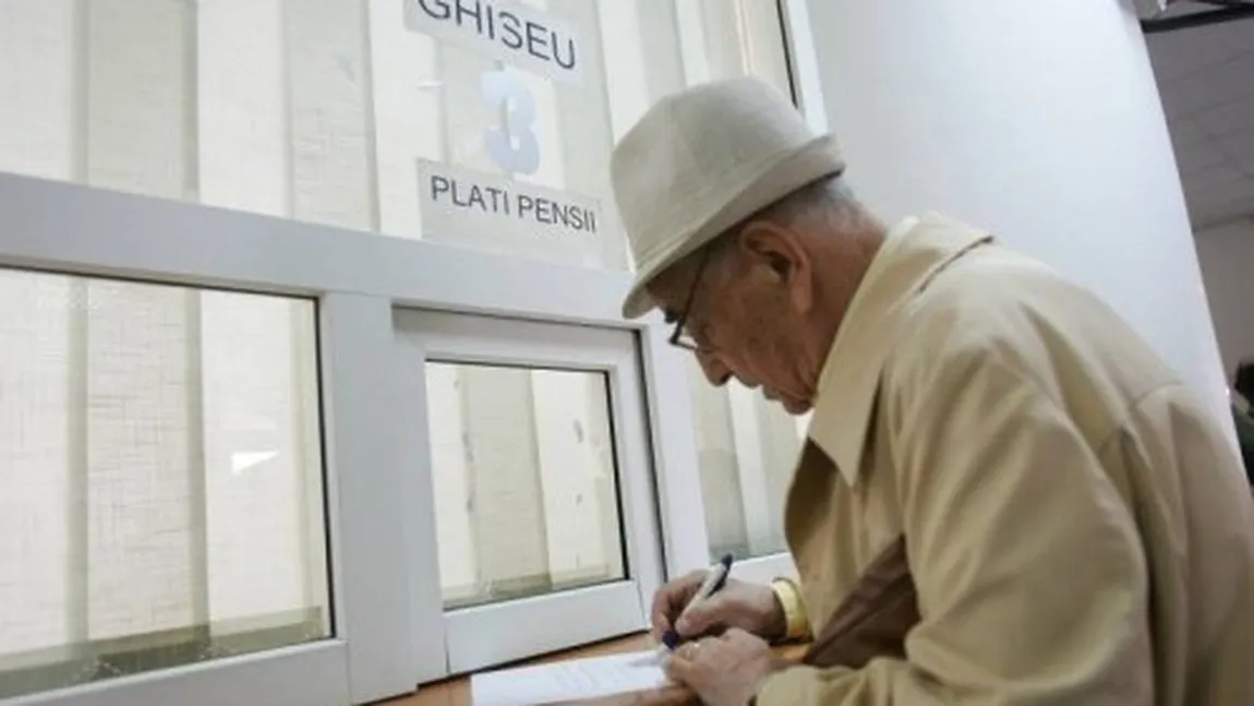 Veşti proaste pentru pensionari. Care sunt penalizările şi de când se aplică