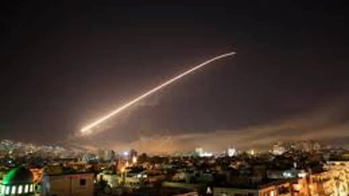 Israelul a declanşat atacul la primele ore ale zilei: tiruri de rachete asupra unor poziţii militare