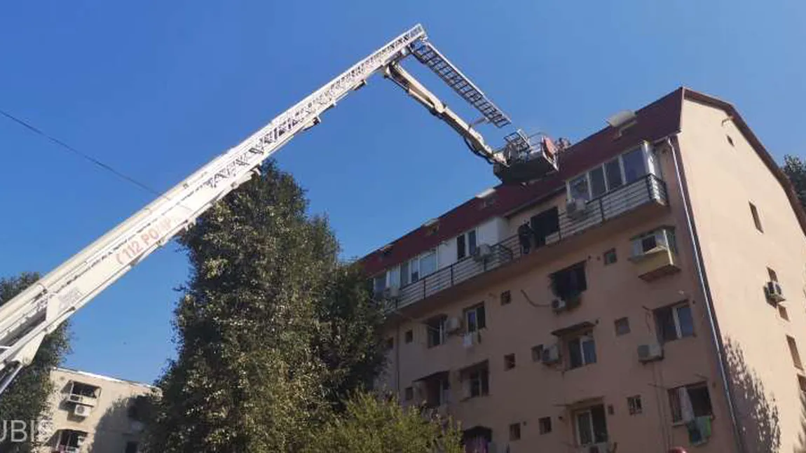 Incendiu într-un bloc din Bucureşti. O femeie a avut nevoie de îngrijiri