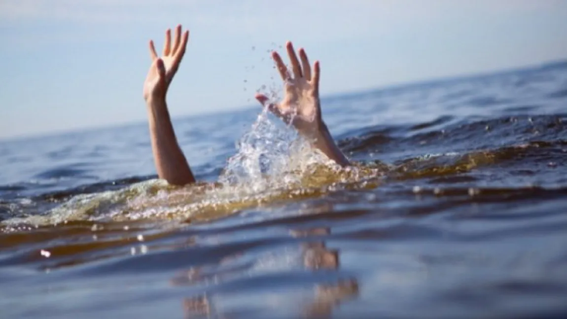Tragedie în staţiunea Olimp. Bărbat dispărut în mare, după ce a salvat doi copii de la înec