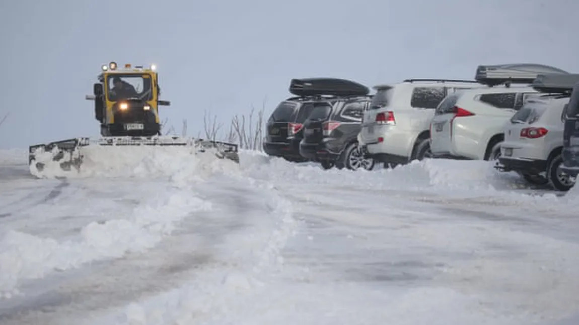 Vremea a luat-o razna. Ţara în care ninge viscolit. Nu s-a mai întâmplat de două decenii FOTO şi VIDEO