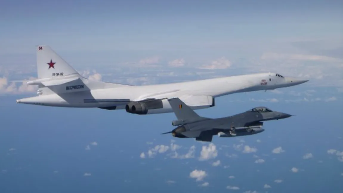 Avioane de vânătoare F-16 au interceptat marţi patru avioane ruseşti în spaţiul interzis