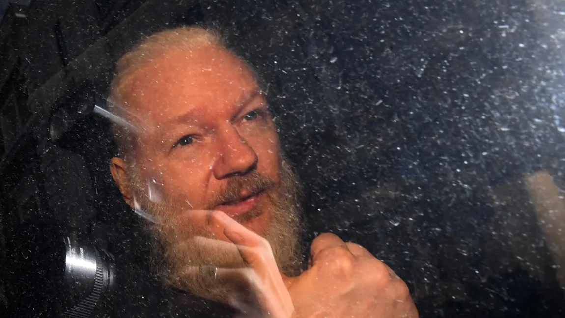 Julian Assange, spionat de firma spaniolă de securitate Undercover Global