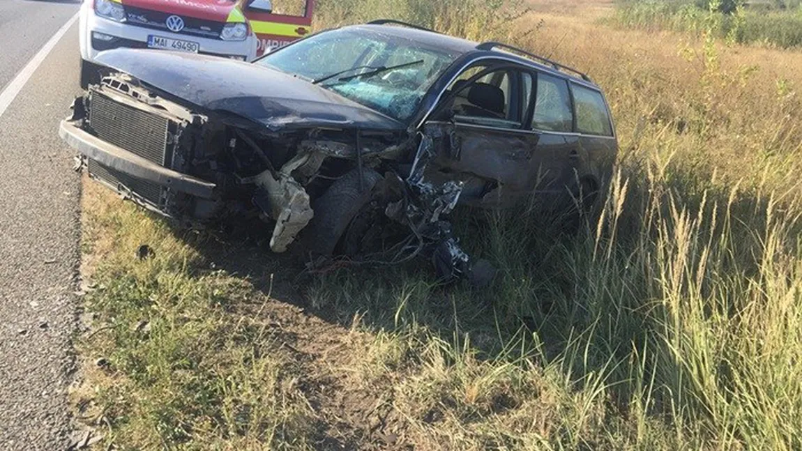 Accident violent surprins de o cameră de bord, lângă Lugoj. Maşinile s-au ciocnit frontal