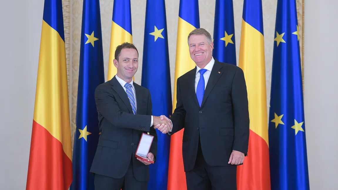 Alpinistul Horia Colibăşanu, decorat de preşedintele Klaus Iohannis