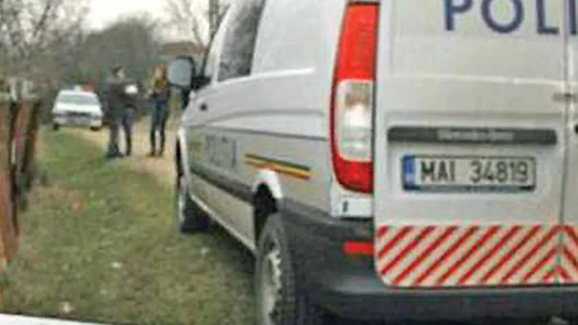 Opt copii au rămas orfani după ce tatăl lor s-a spânzurat. Familia are nevoie de ajutor