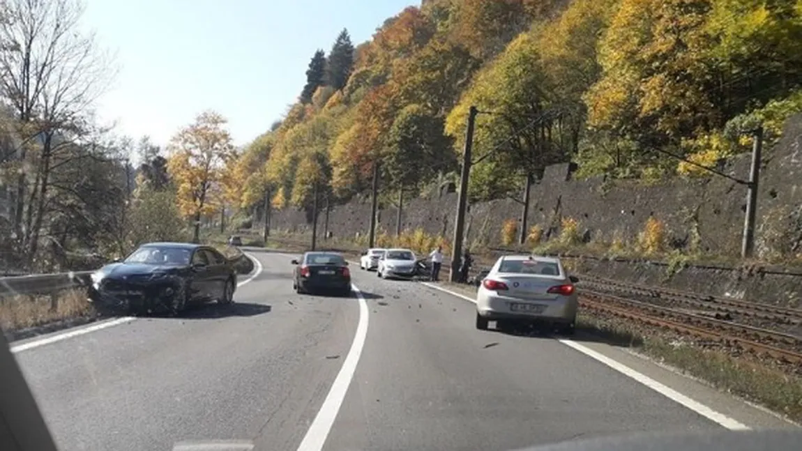 Circulaţia rutieră a fost blocată pe DN1 în urma unui accident grav. UPDATE: o persoană a murit