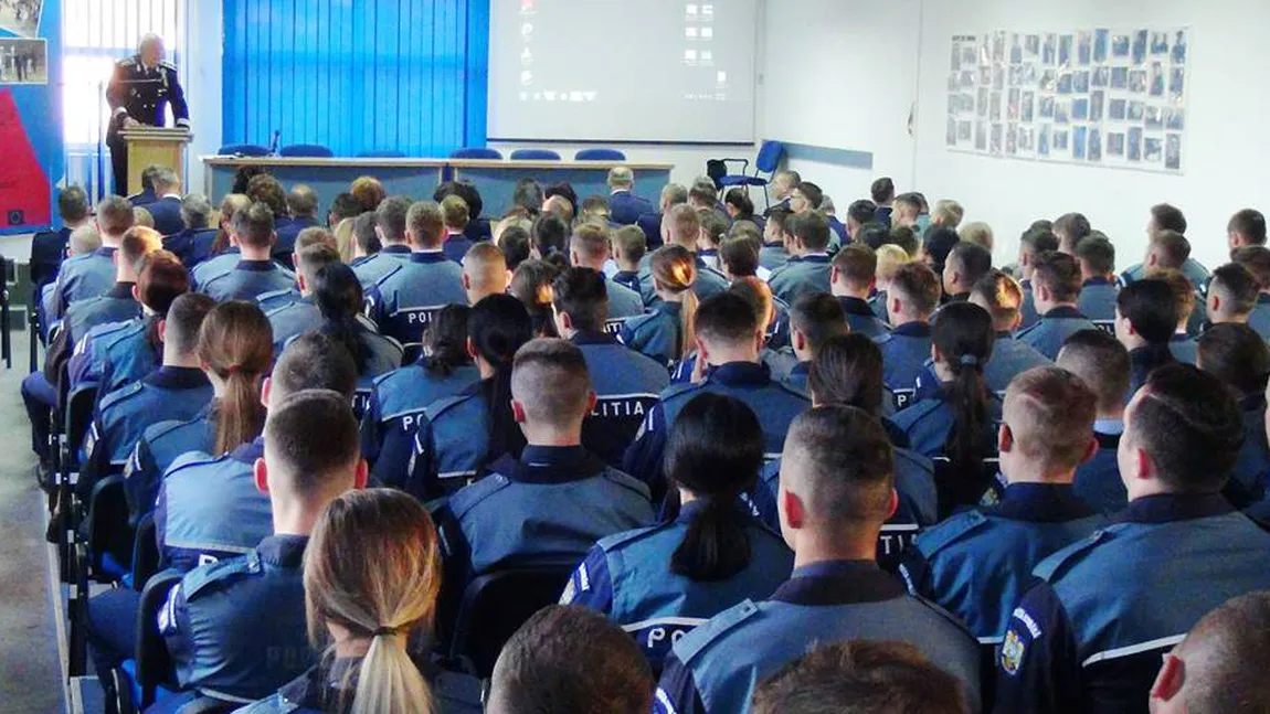 Viitori poliţişti, prinşi cu droguri la Şcoala de Poliţie de la Câmpina