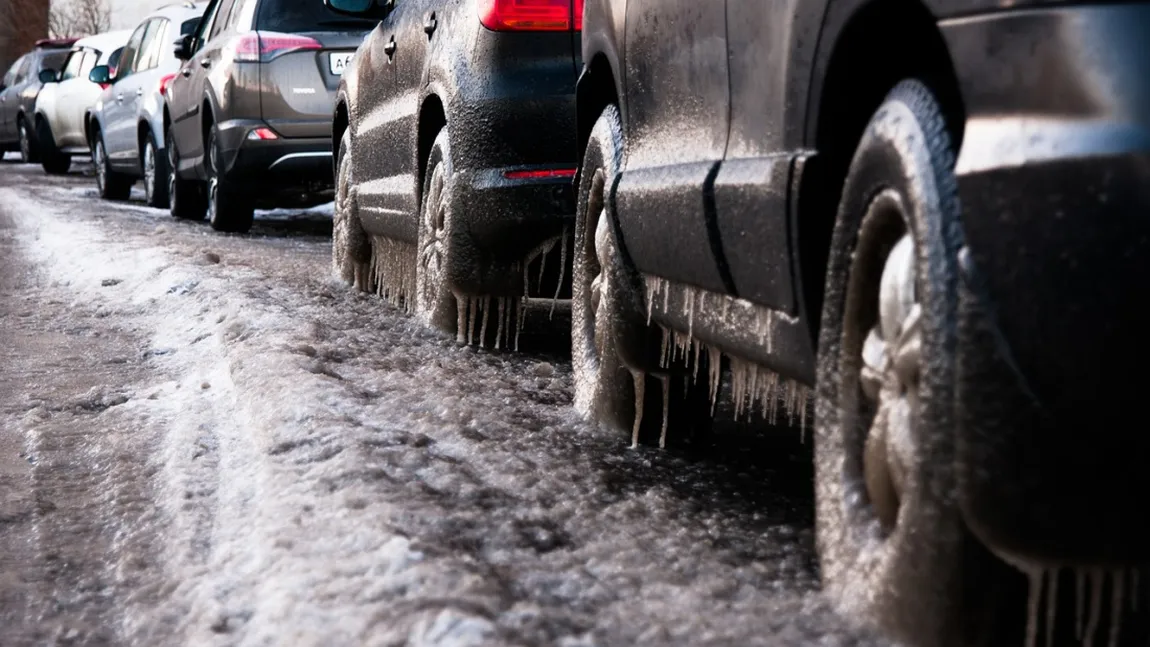 ANVELOPE DE IARNĂ 2019. Detaliul pe care îl ignoră şoferii la 1 noiembrie. Amenzile ajung la 2900 de lei şi retragerea certificatului