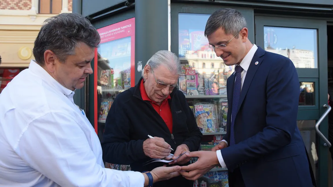 Dan Barna s-a umplut de ridicol la Oradea. S-a oferit să-i dea un autograf lui Emeric Ienei, nerecunoscându-l pe marele antrenor VIDEO