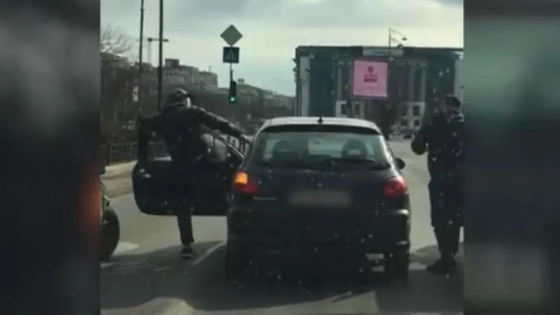 Trei tineri reţinuţi în Bucureşti după o şicanare în trafic şi agresarea unui şofer