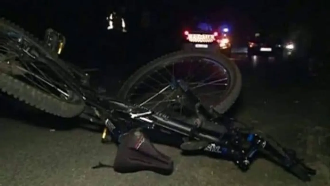 Accident grav: O ambulanţă a accidentat mortal un biciclist