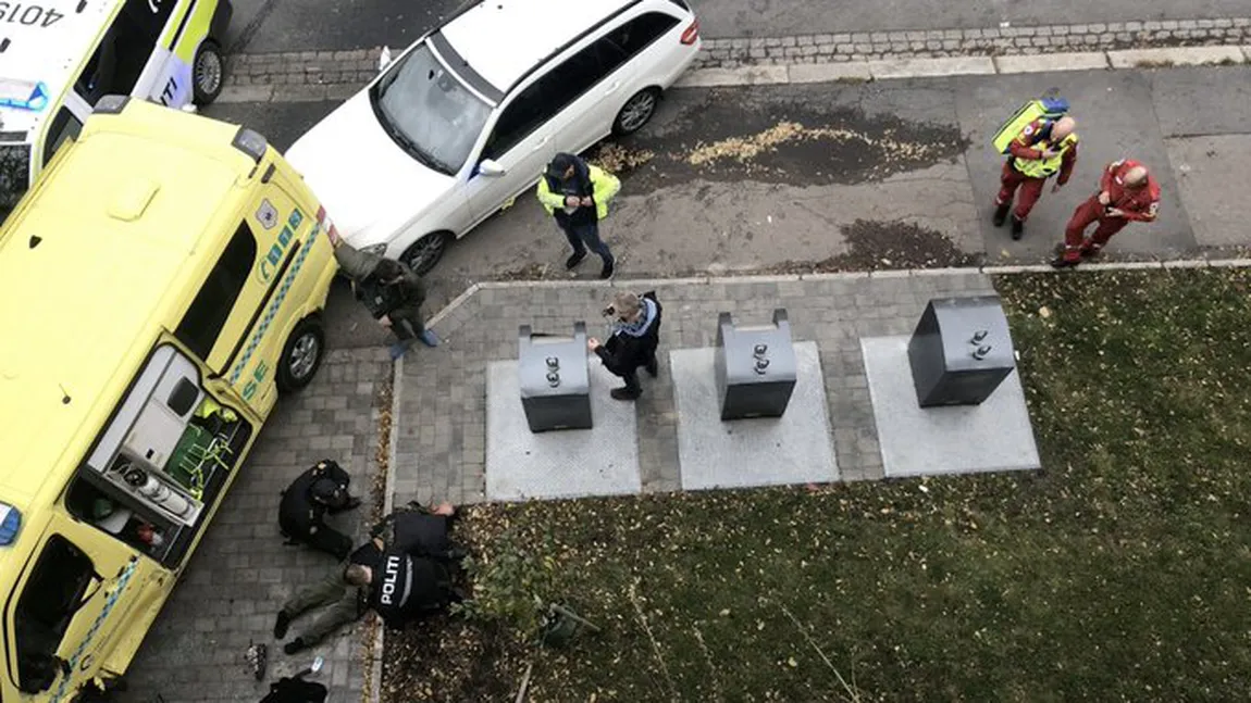 Un individ înarmat a furat o ambulanţă şi a lovit un grup de pietoni, în Oslo -VIDEO