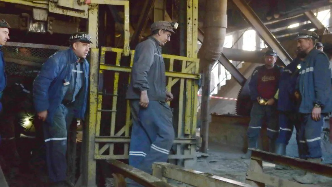 Protestele minerilor continuă la Paroşeni şi Uricani. Două persoane au ajuns la spital UPDATE