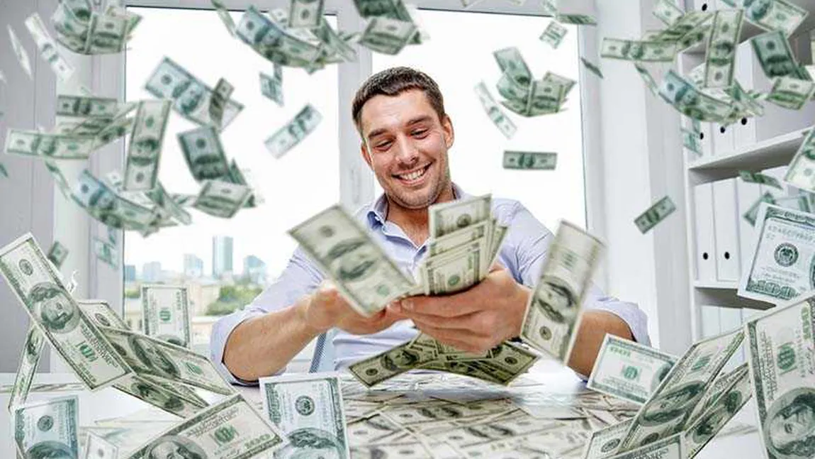 O bancă a aflat câţi români au peste un milion de dolari