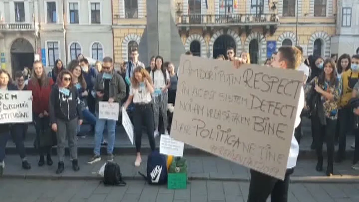 Sute de absolvenţi de Medicină au protestat faţă de amânarea examenului de rezidenţiat 2019