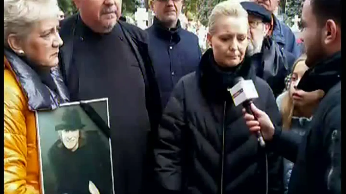Soţia lui Mihai Constantinescu, declaraţii cutremurătoare la mormântul artistului: Aş fi stat şi 60 de ani lângă el, în spital