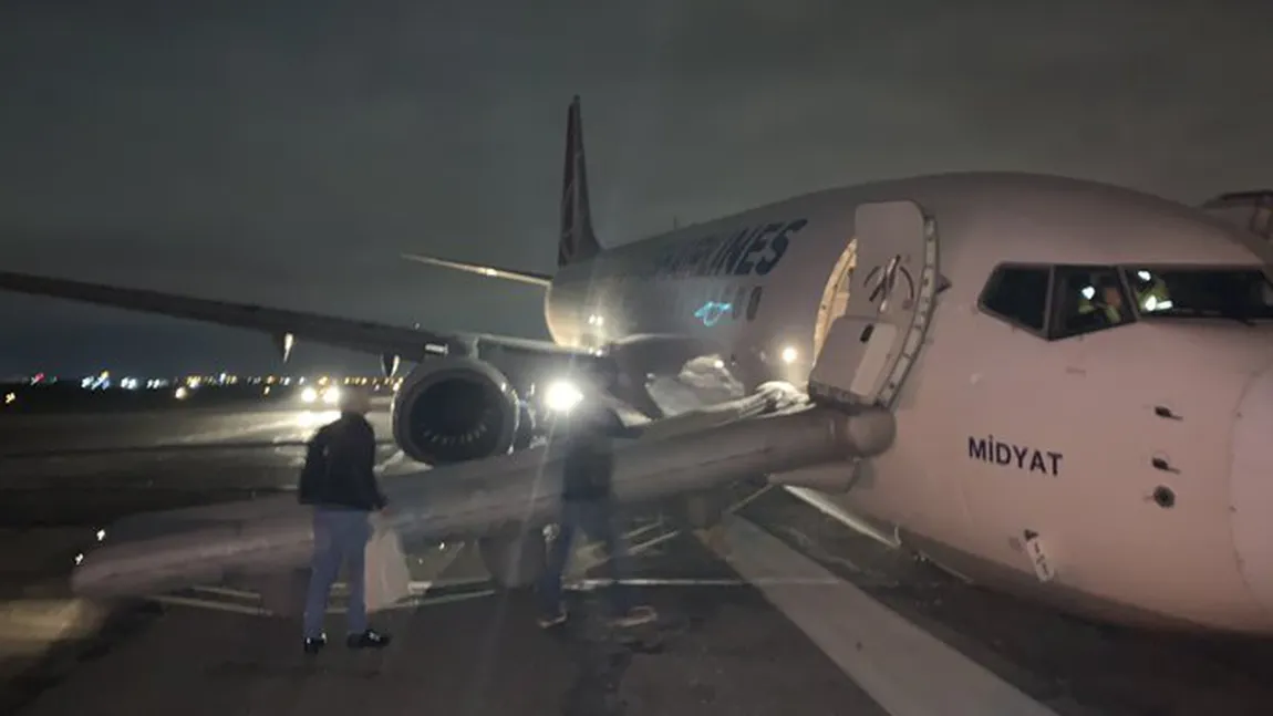 Vântul puternic, aproape să provoace o tragedie. Un avion cu 136 de persoane a aterizat în bot, la Odessa VIDEO