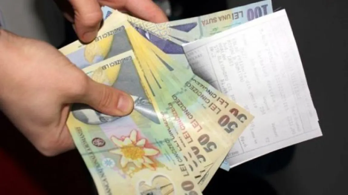 Guvernul anunţă majorarea salariului minim pe economie după turul II al alegerilor prezidenţiale