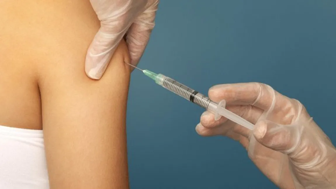 Criză de vaccin antigripal în farmacii şi la medicii de familie. Când ajung în ţară noile doze de vaccin antigripal