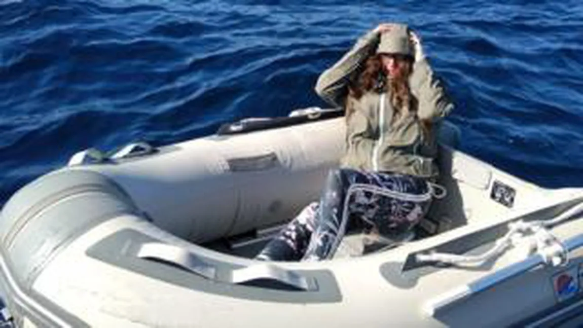 Miracol în larg. O turistă naufragiată în Mareea Egee a supravieţuit cu ajutorul dulciurilor