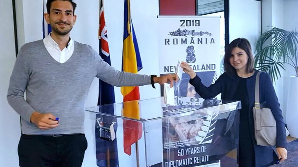 Alegeri prezidenţiale 2019. Mesajul primului român care a votat în turul II: Noi ne dorim o ţară mai bună pentru toţi românii