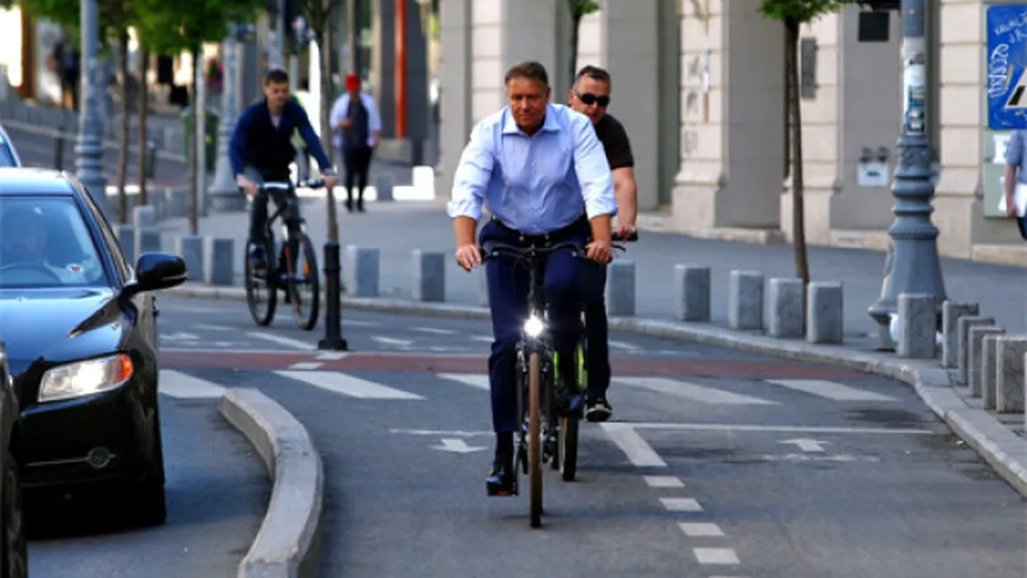 CODUL RUTIER se modifică din 2020. Sunt vizaţi biciclişti. Preşedintele Klaus Iohannis a promulgat legea