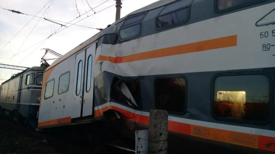 Două trenuri s-au ciocnit lângă Ploieşti. Mai multe persoane sunt rănite VIDEO