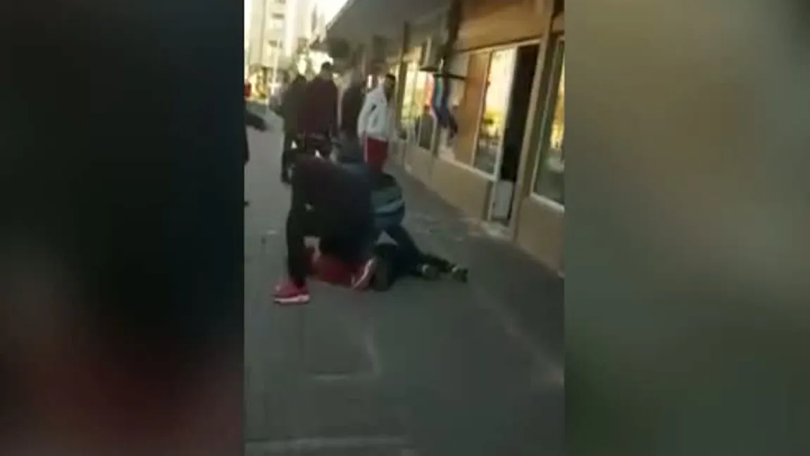 Un bărbat beat şi înarmat cu o rangă a atacat mai mulţi oameni pe stradă şi a spart geamurile magazinelor în Năvodari