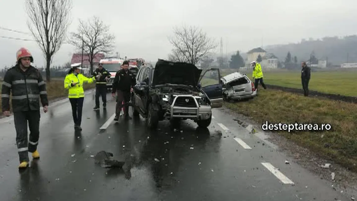 Accident grav la Oneşti. O femeie a murit, cinci persoane sunt rănite