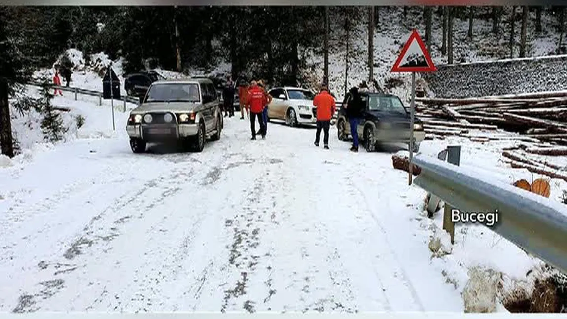 Ninsori şi viscol în România. Maşini înzăpezite, turişti salvaţi din nămeţi