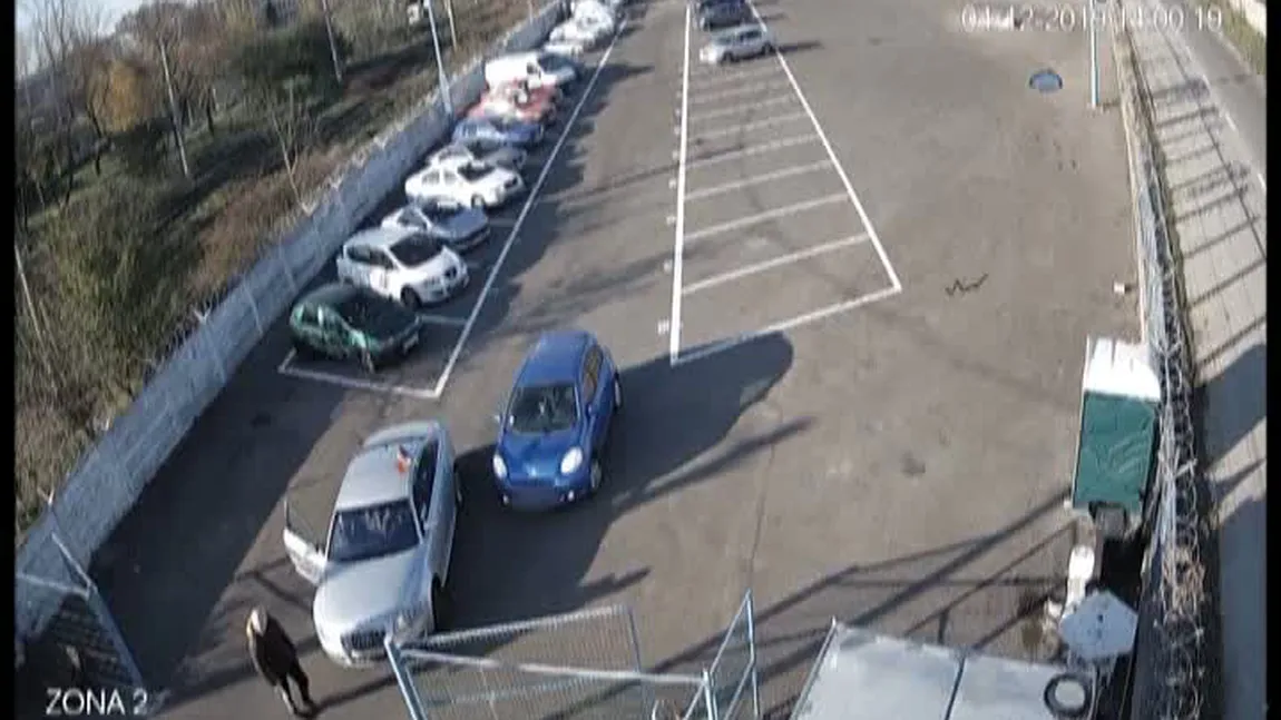 Un bărbat beat a făcut scandal după ce i-a fost ridicată maşina parcată neregulamentar